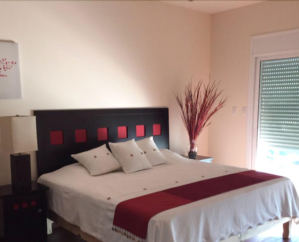 Hotel Pacifika Marina 3*